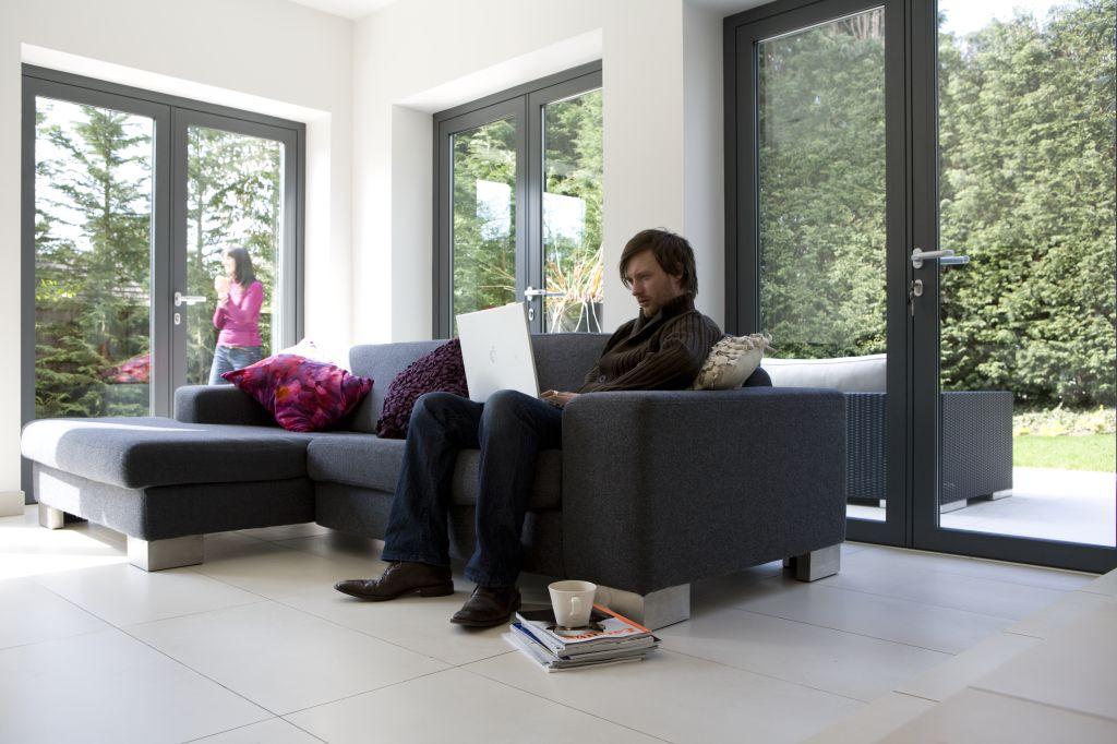 Wpływ światła dziennego na zdrowie i komfort użytkowników budynków