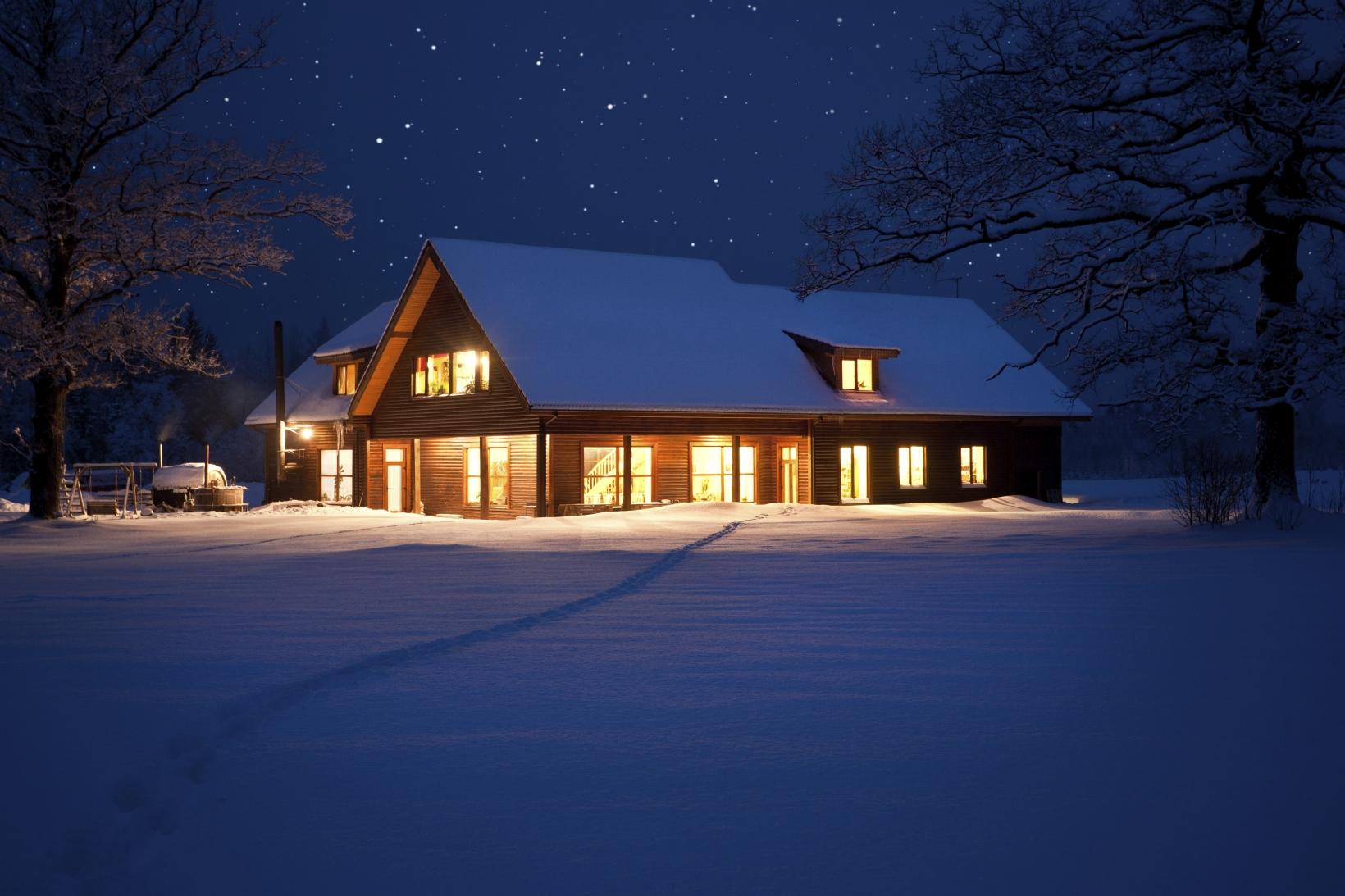 Jesienne porządki, czyli jak przygotować dach przed zimą