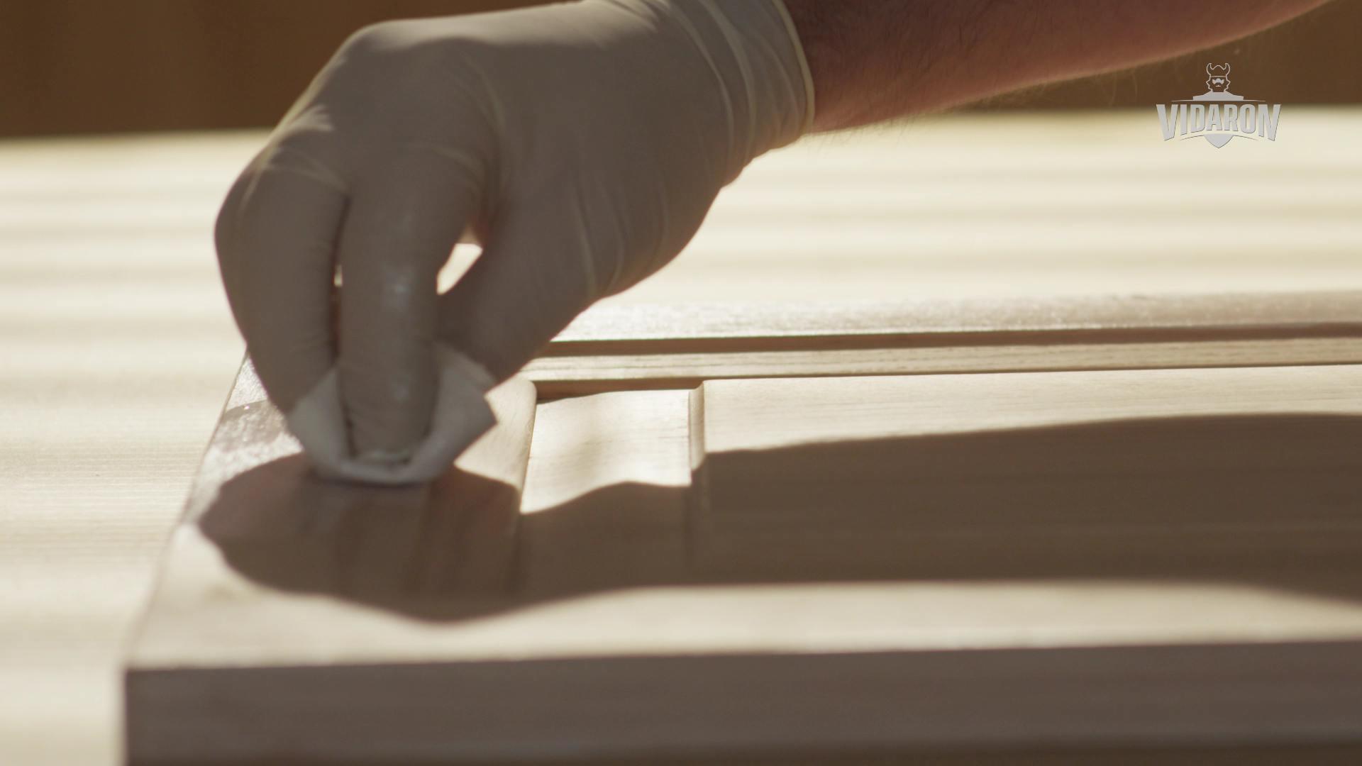 Chroń i dekoruj drewno z filmami VIDARON