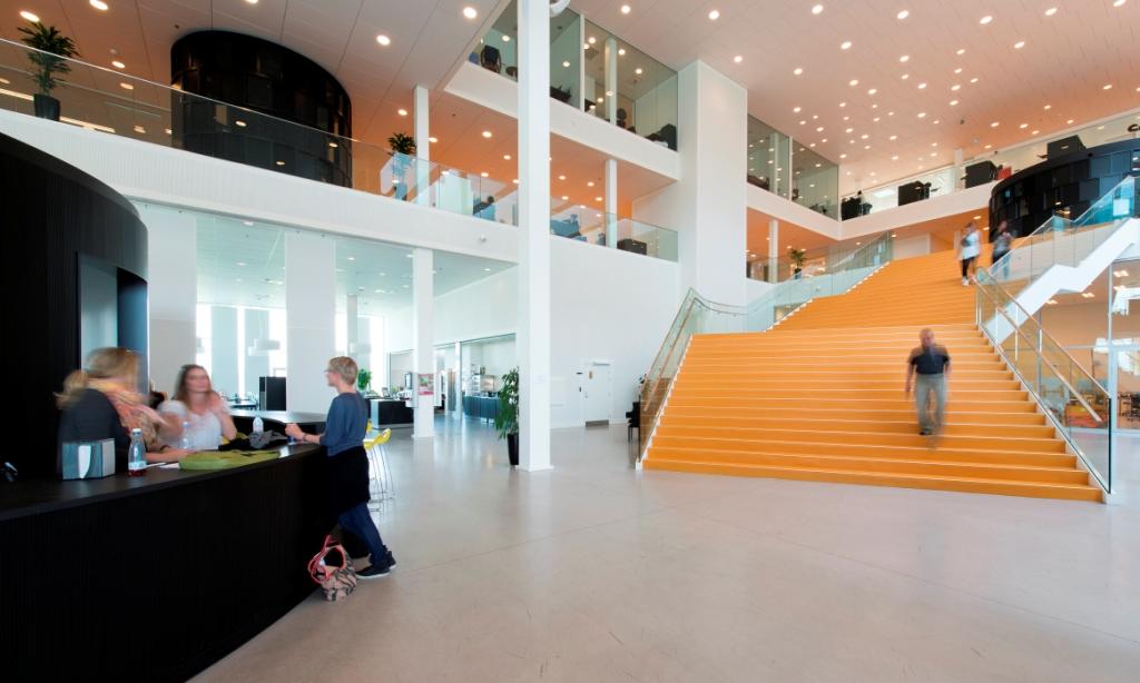 Komfort akustyczny mogą zapewniać także ściany