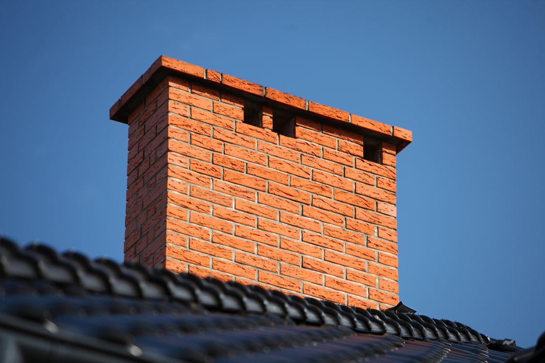 Dlaczego warto postawić komin z klinkieru?