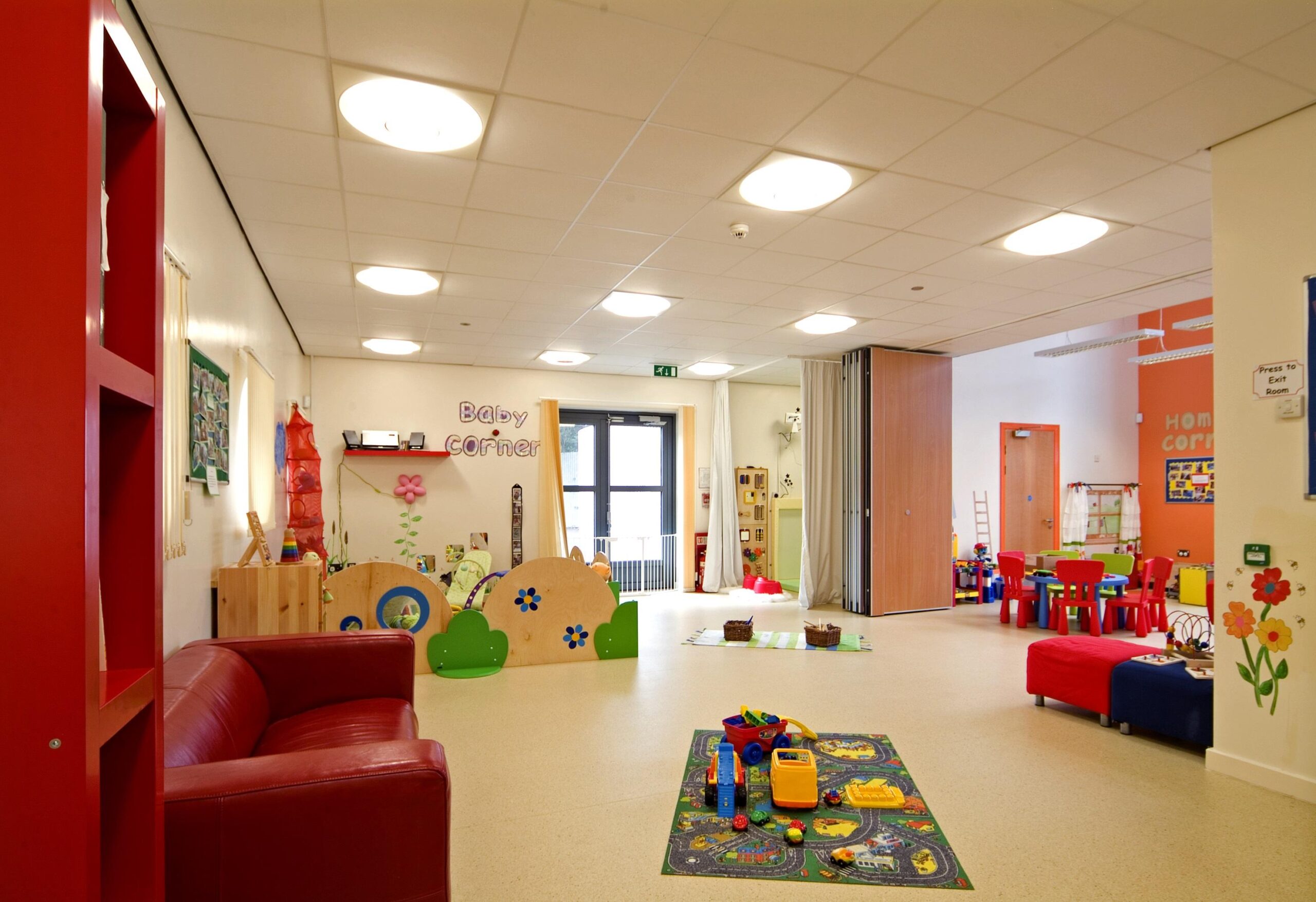 Dlaczego w salach zabaw dla dzieci jest tak głośno?