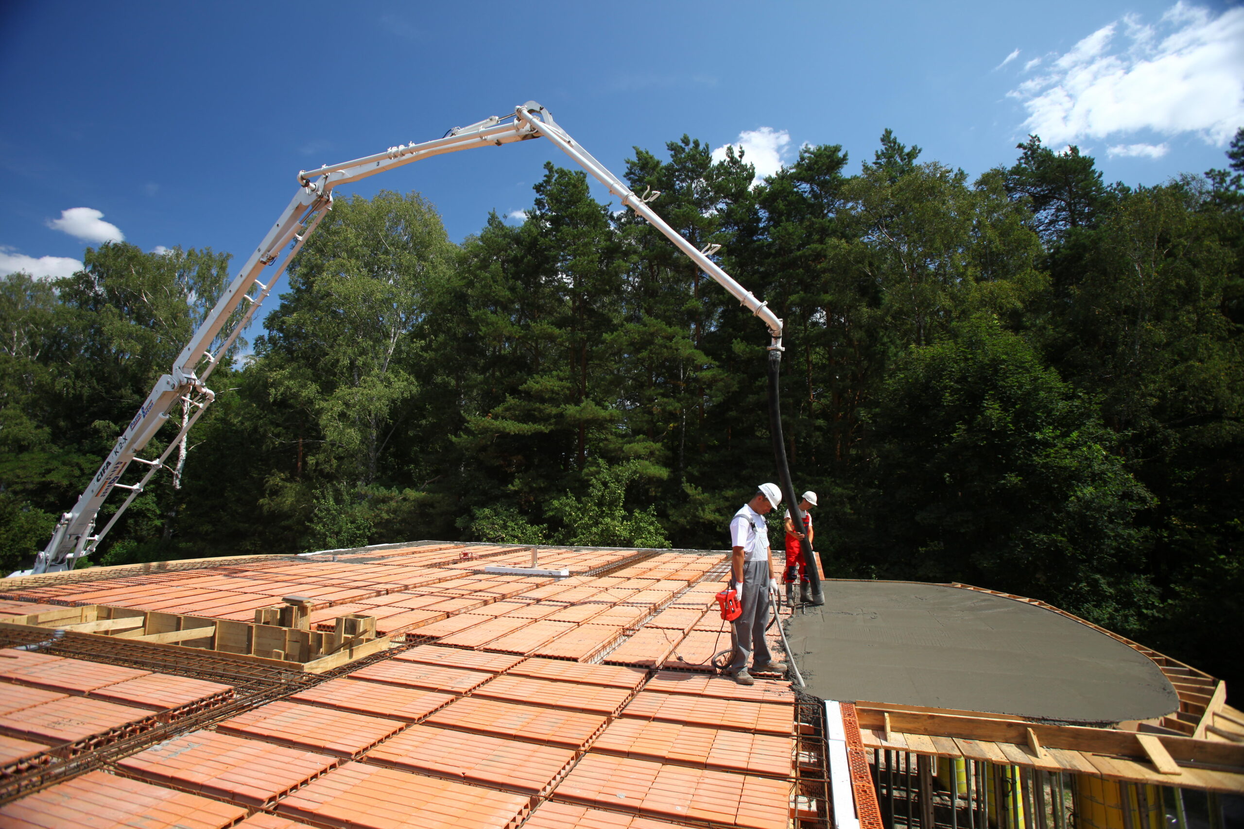 Łatwy montaż i najwyższa trwałość – ceramiczne stropy prefabrykowane
