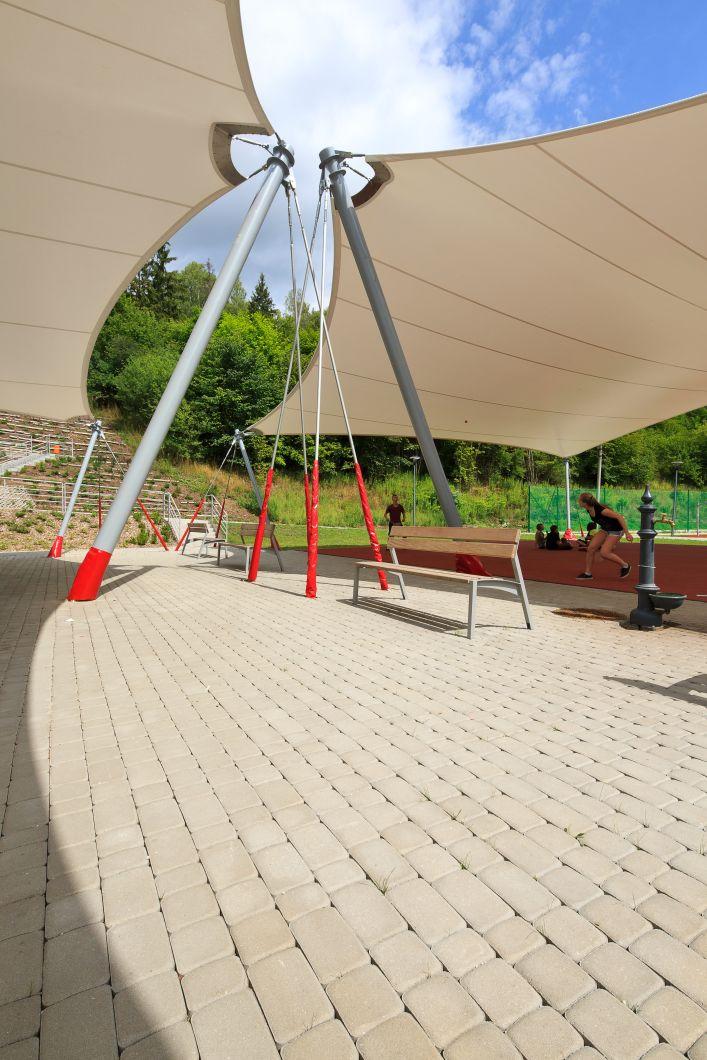 Kostka brukowa z fazą czy bez? Ekspert radzi