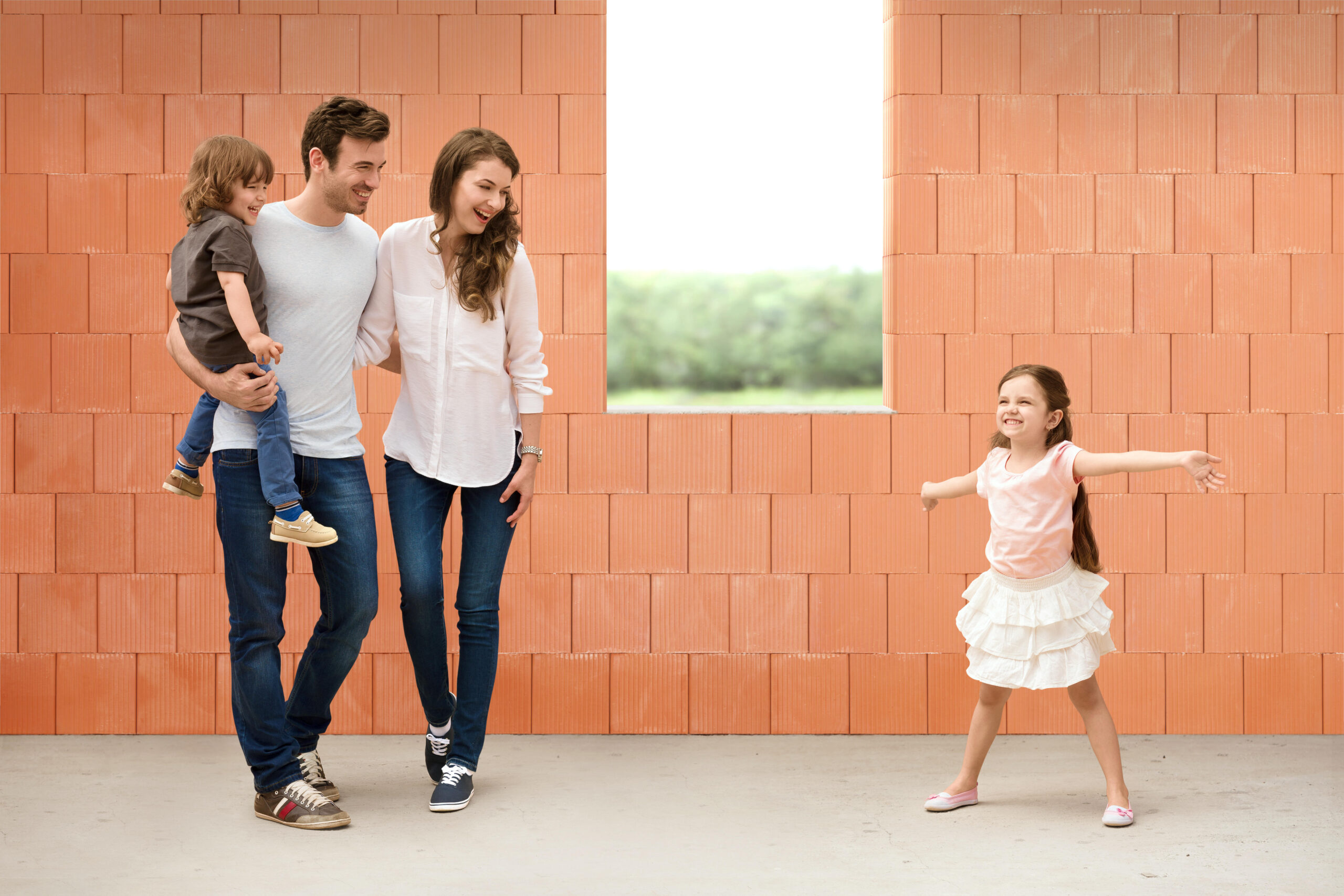 Stawiamy (na) ściany