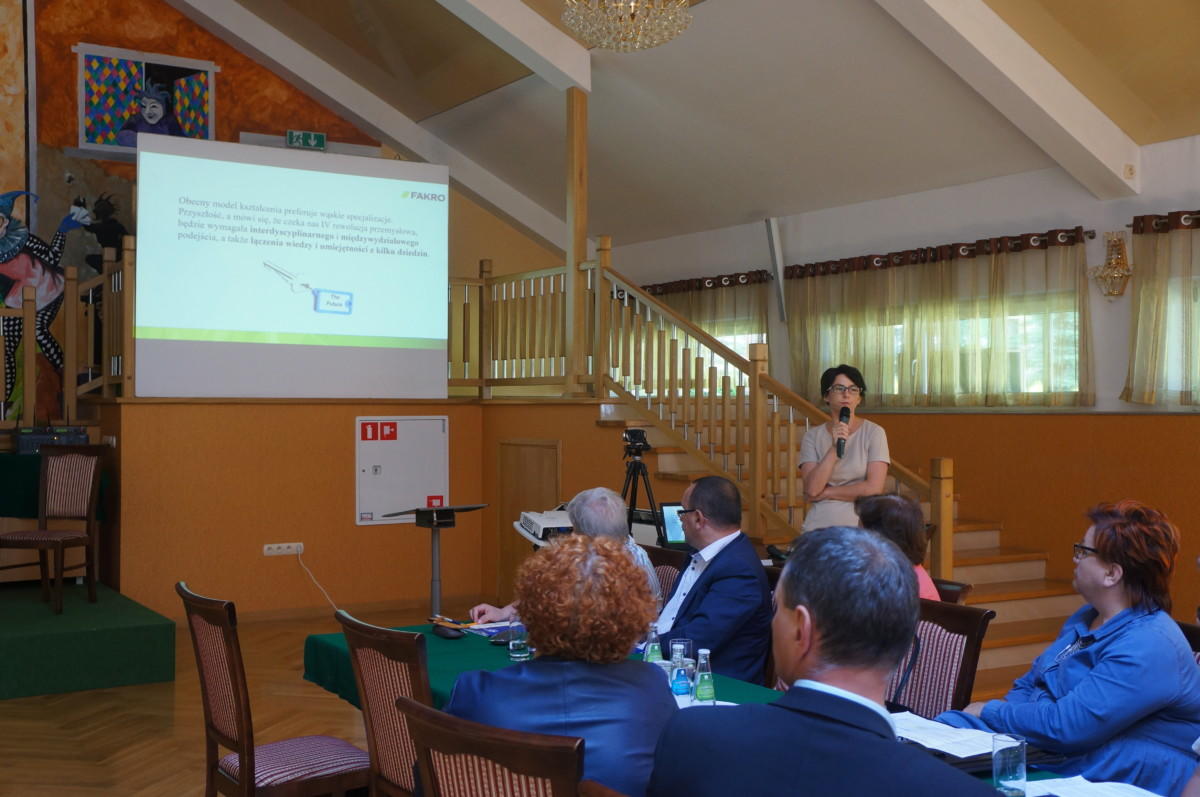 FAKRO o zaangażowaniu rynku pracy w edukację