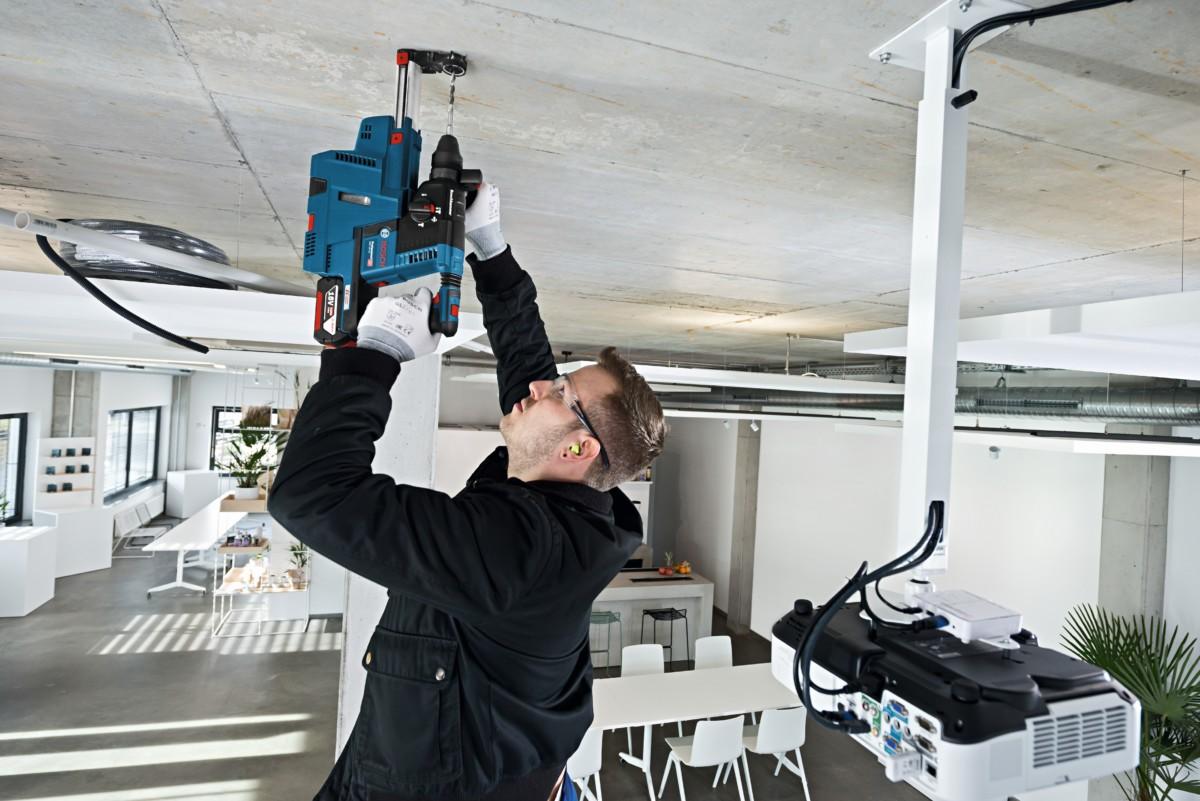 Nowe akumulatorowe młoty udarowo-obrotowe