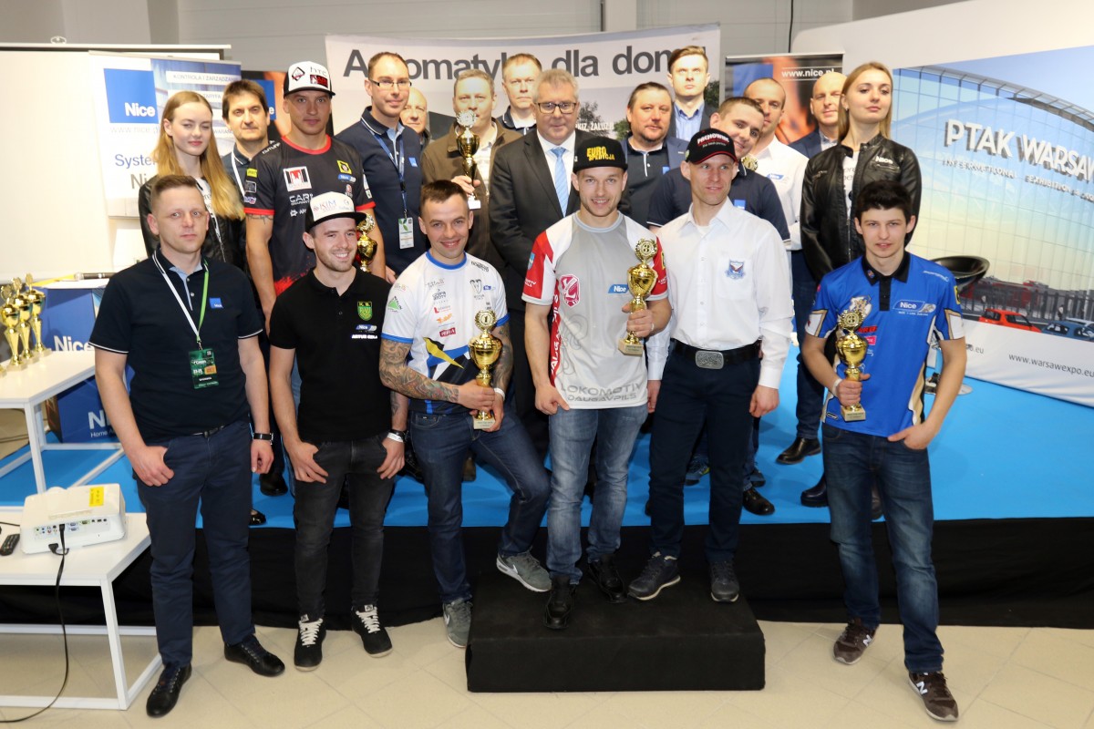 Nice obecny w przestrzeni publicznej