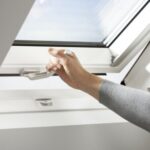 Okna dachowe VELUX GLU z klamką na dole