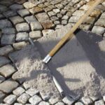 Wypełnienie spoin zaprawą Sopro