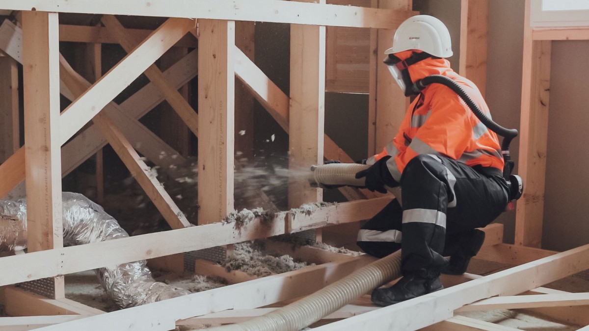 Załatać dziury cieplne w dachu!