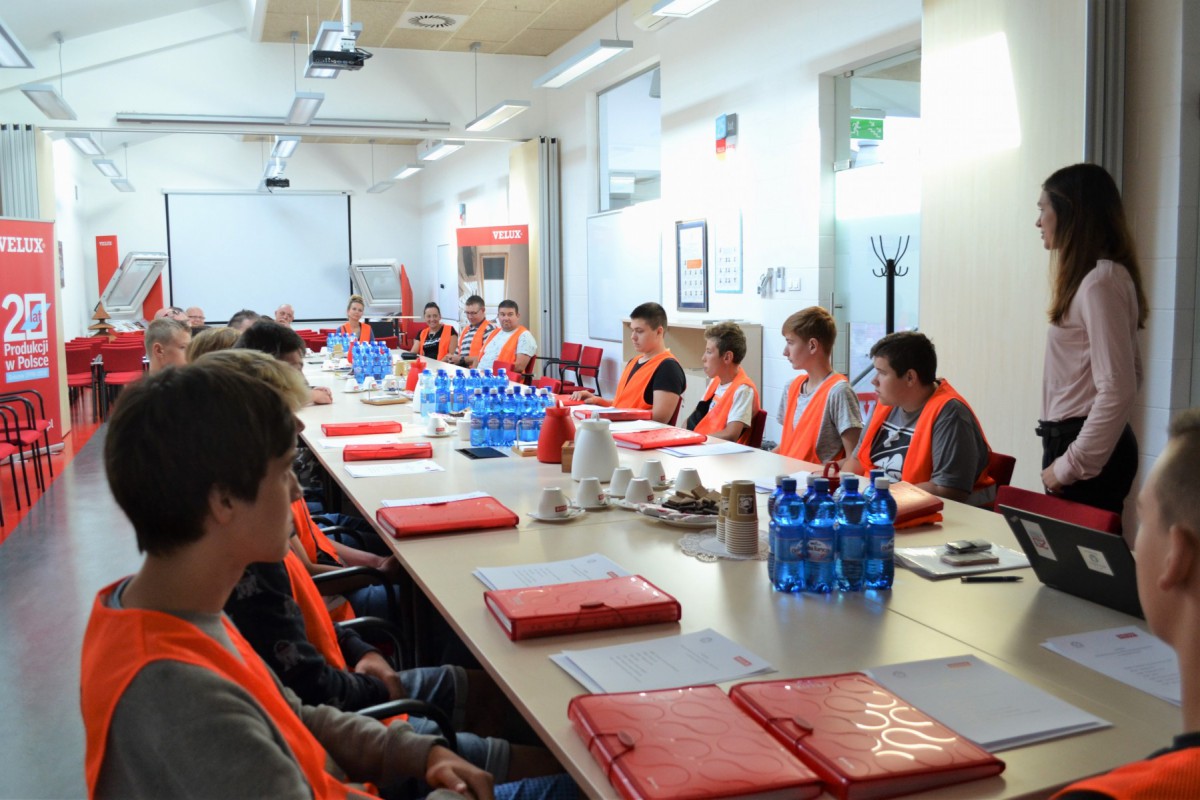 Jaką szkołę, jaki zawód wybrać gdy planujesz prace w przemyśle?