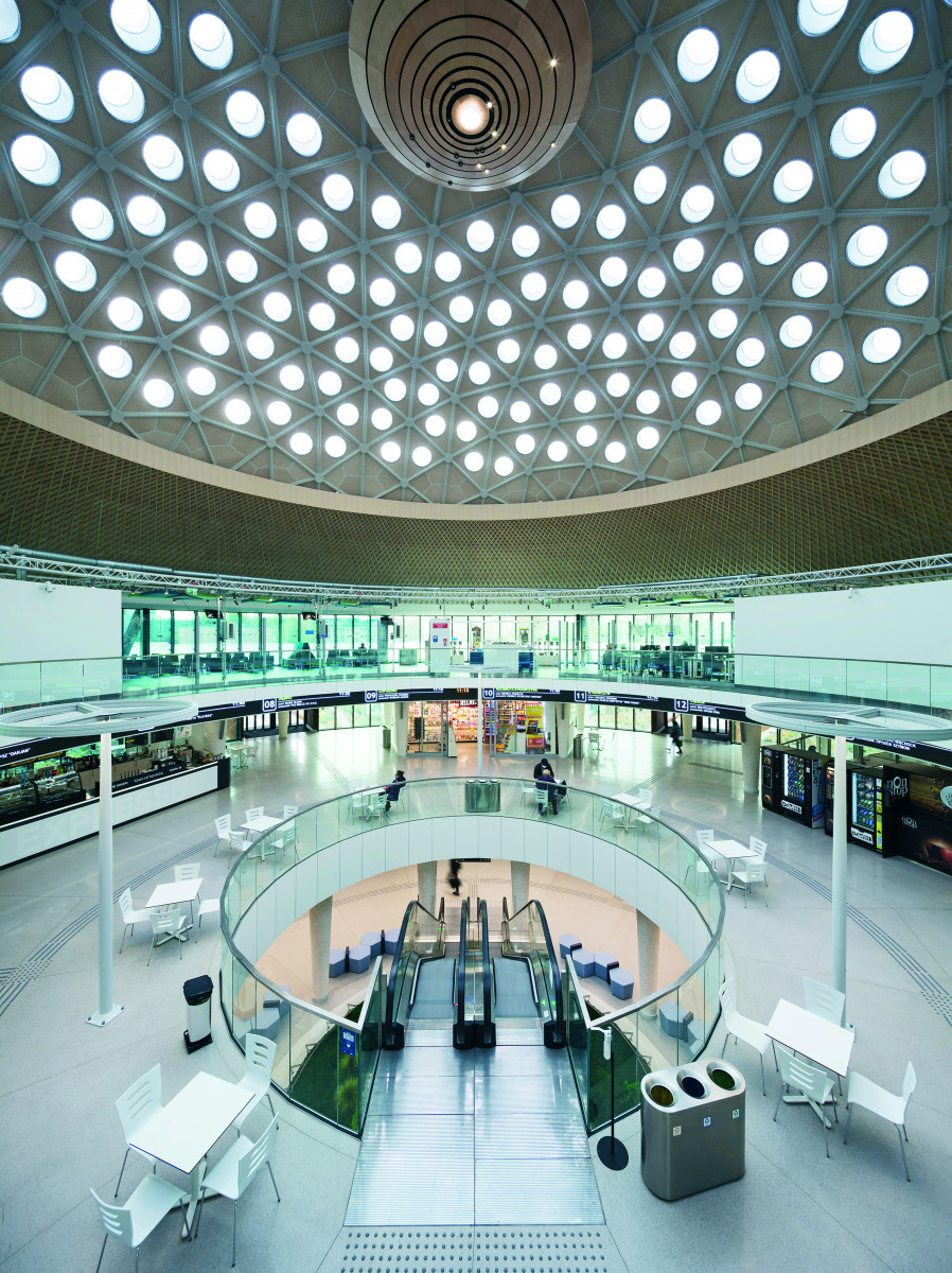 Kieleckie UFO ze świetlikami Fakro