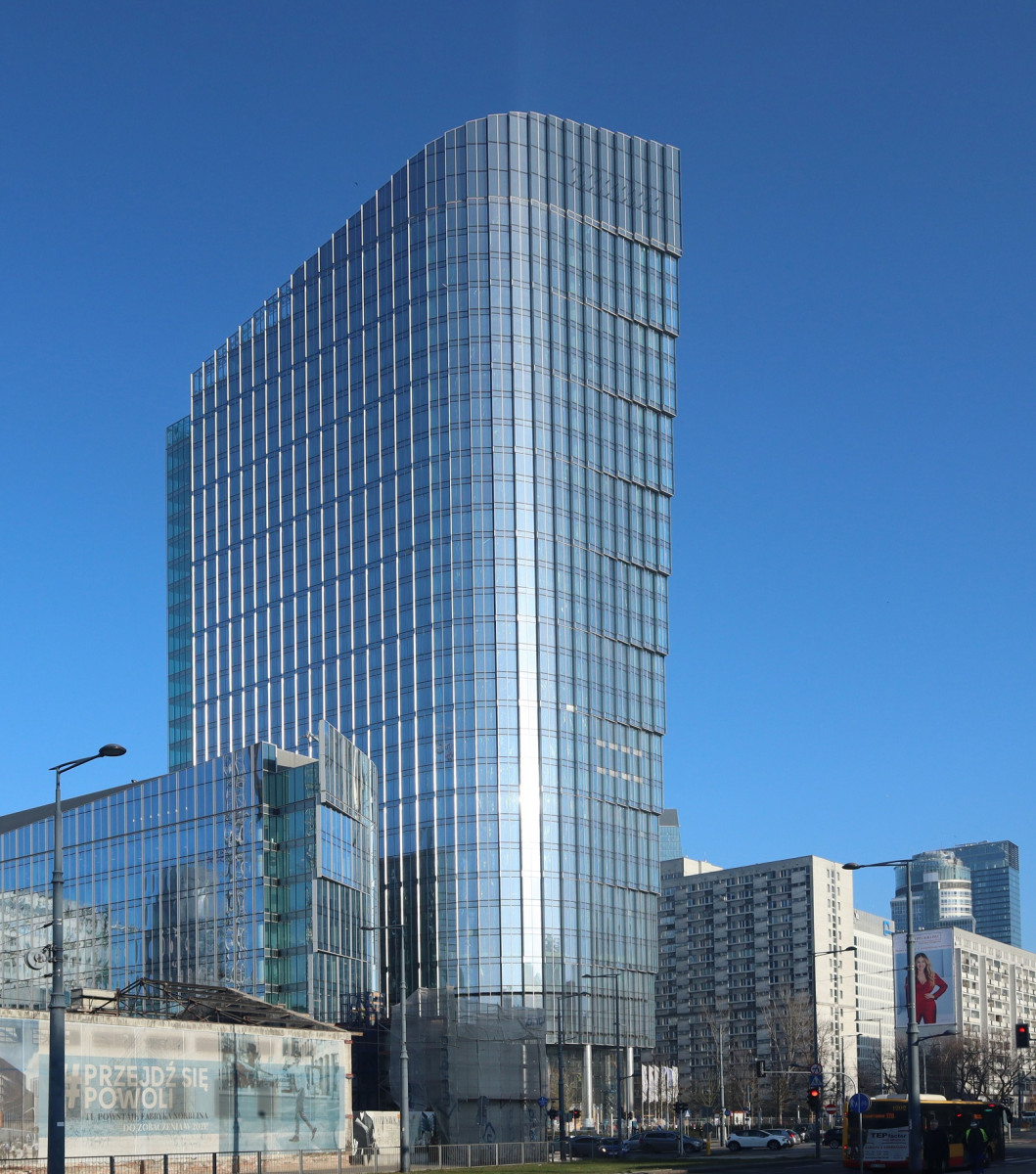 ArmaComfort AB Alu Plus w budynku Mennica Legacy Tower – ochrona przed hałasem na najwyższym poziomie