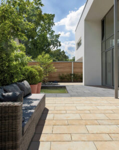 PL_PPR_Pieknie_wokol_domu_Bradstone_Travero_Grande_piaskowy_melanz