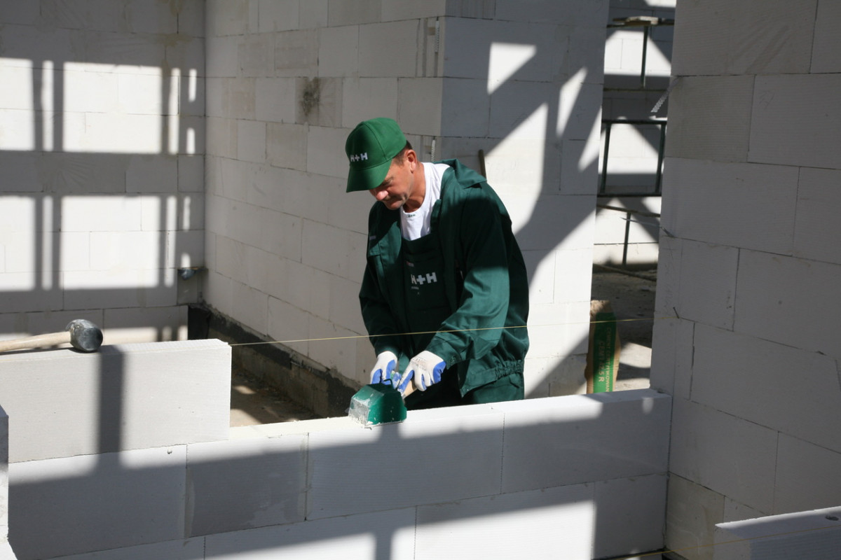 Stawiamy ściany działowe – o czym należy pamiętać?