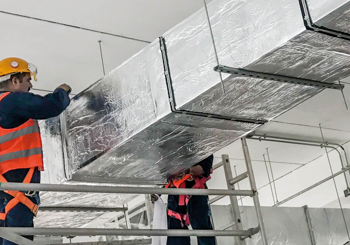 ArmaFlex Duct Plus Al – wolna od kurzu i włókien izolacja kanałów wentylacyjnych w klasie ogniowej B-s3, d0.