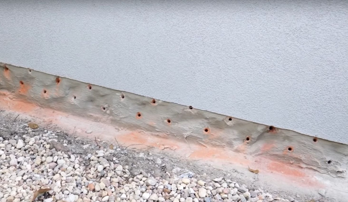 Metoda iniekcji, czyli jak skutecznie osuszyć zawilgocone ściany i mury?