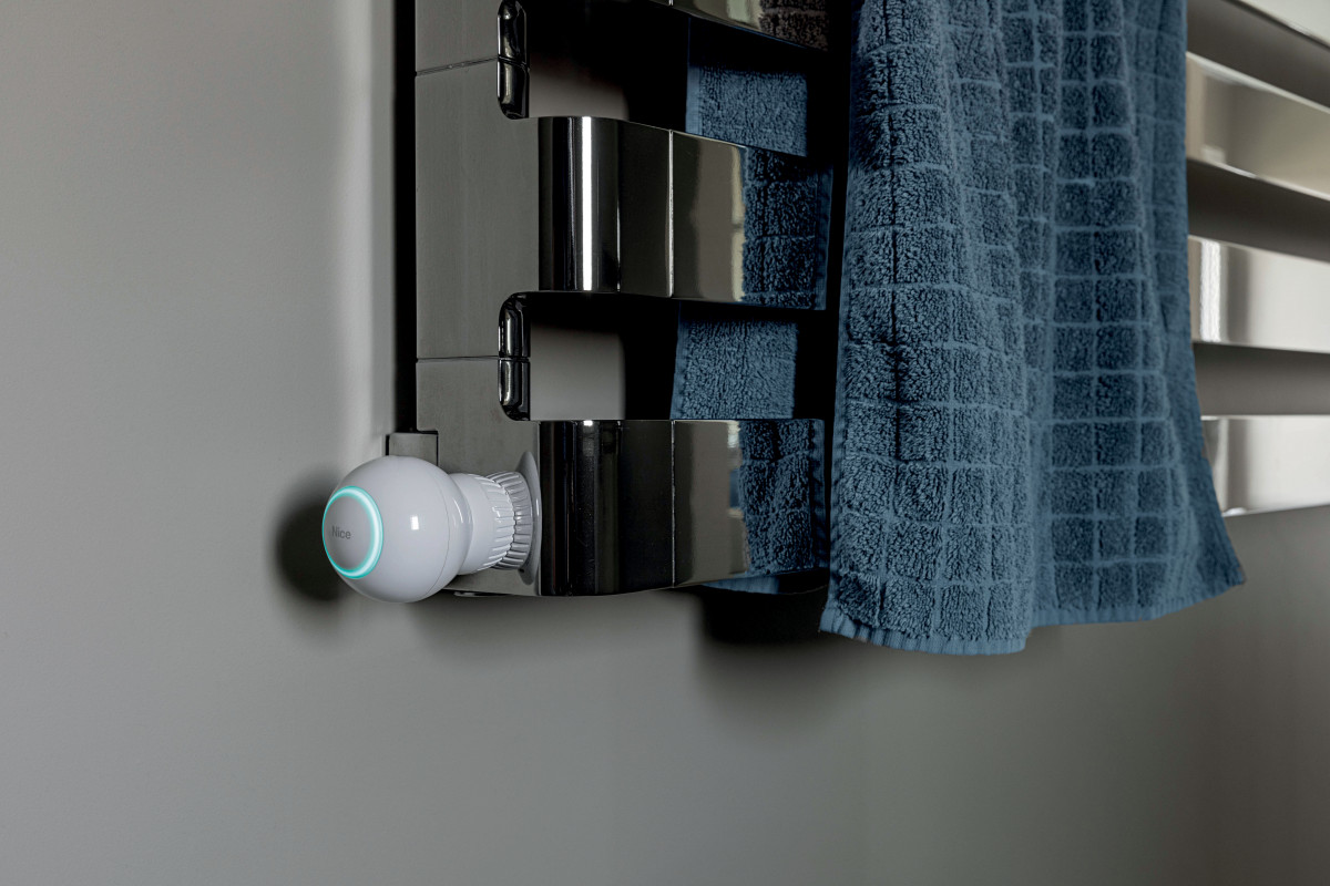 Jak efektywnie ogrzewać mieszkanie przy użyciu inteligentnego termostatu Nice Heat-Control