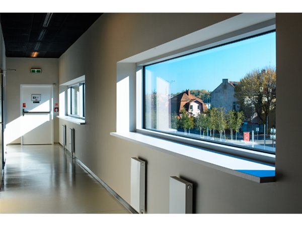 Wybór okuć okiennych – kluczowa decyzja w produkcji okien PCV!