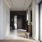 PortaTHERMO_L1_czarny_klamkaApolloSrebrny_naswietle50_WODA_W1_klamkaMaxima_arn_Porta_RN_poziom