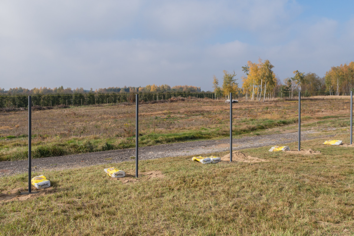 Webertec nomix: proste kotwienie ogrodzeń, altanek i pergoli bez użycia betoniarki!