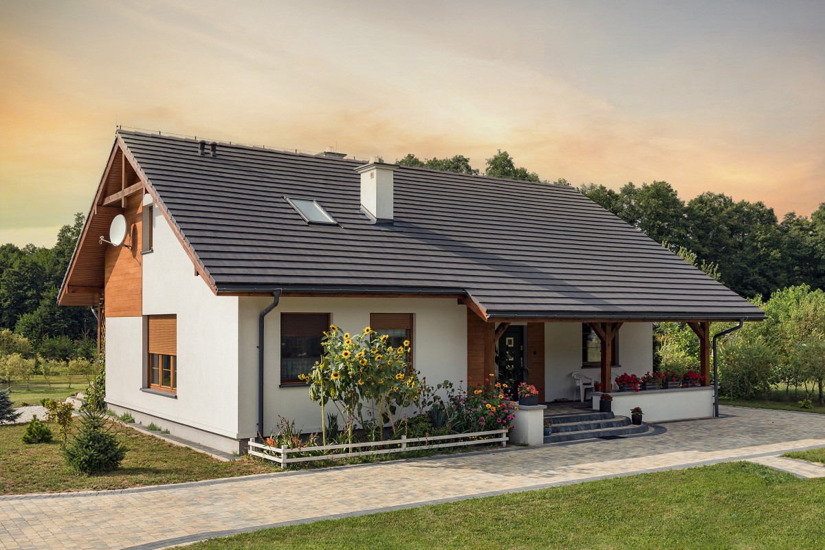 Za co klienci uwielbiają dachówki betonowe Braas? Poznaj ich zalety  i najpopularniejsze modele