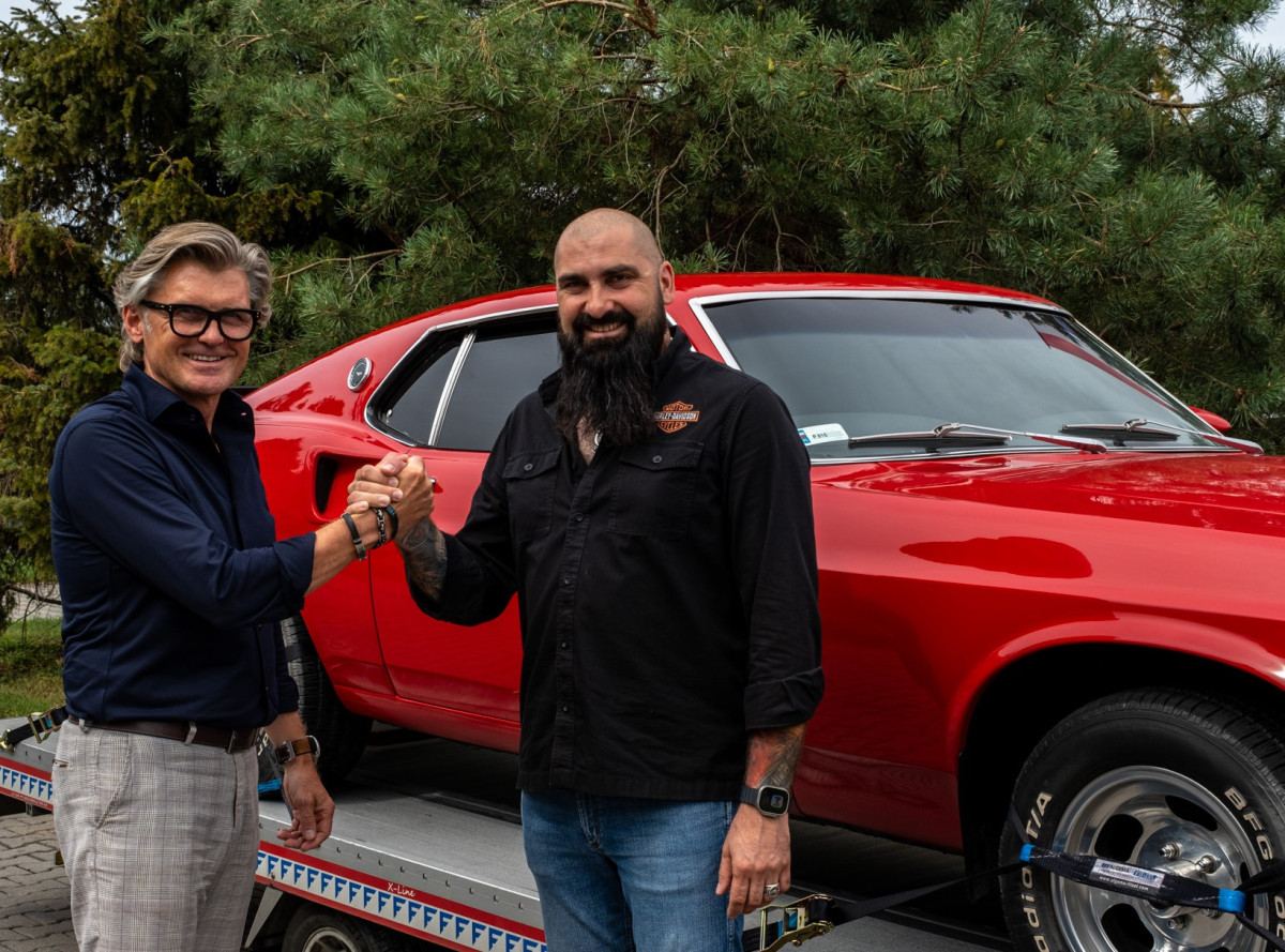 Mustang Kaczkowskiego: Nowy właściciel i szlachetny cel