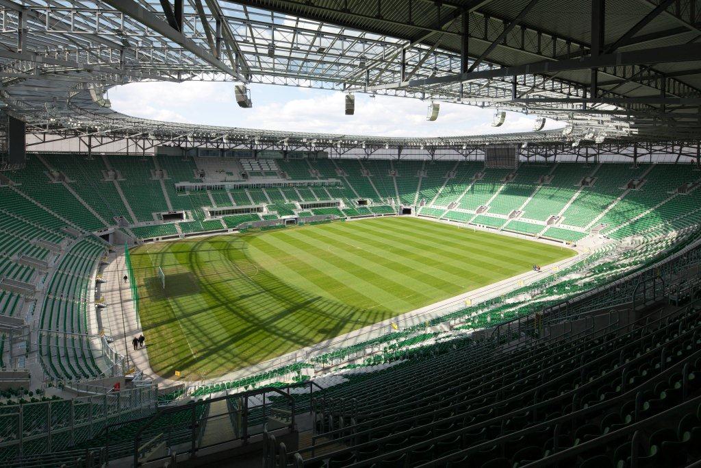 Nowoczesne rozwiązania Aluprof w spektakularnych obiektach sportowych