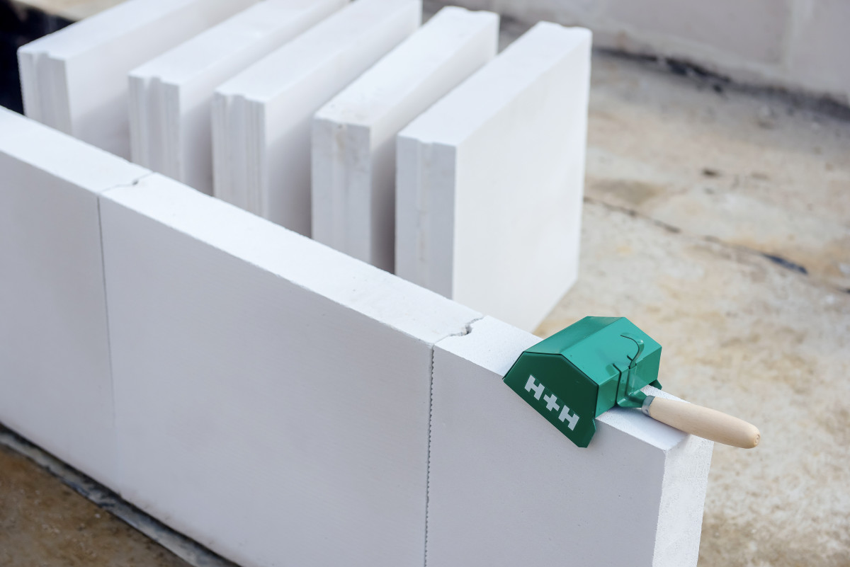 Szybka i efektywna budowa przegród z H+H TEMPO PRO