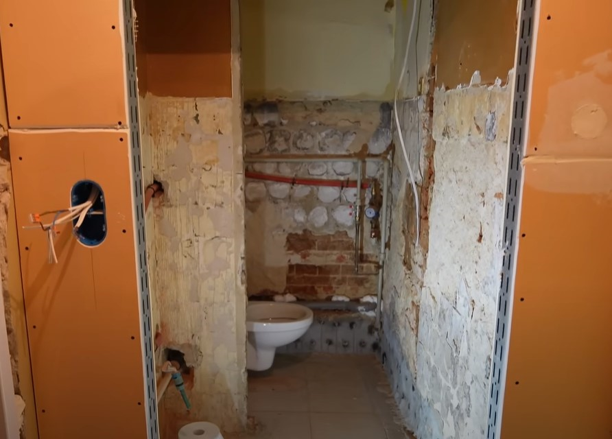 Szybkie metody na suchą zabudowę w łazience