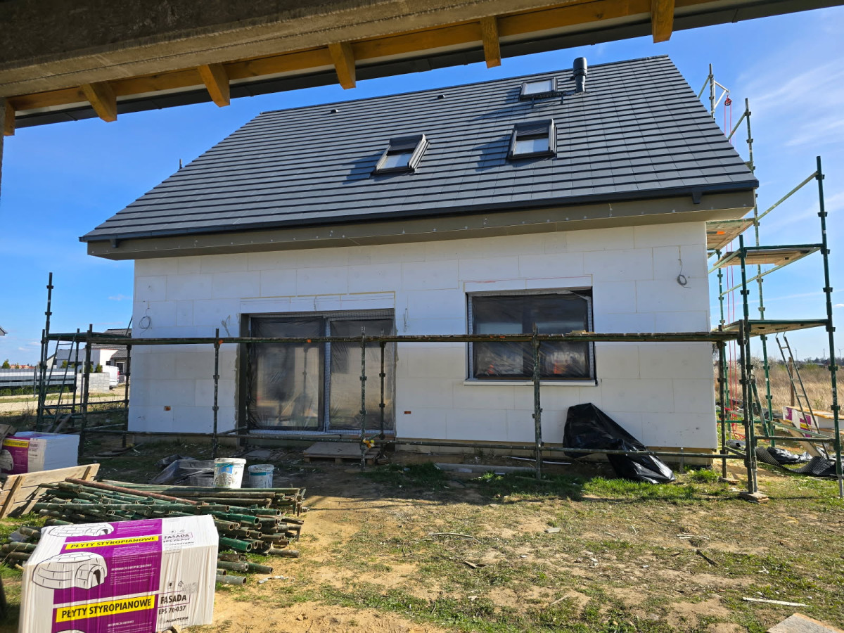 Strefa okapowa dachów – z czego najlepiej wykonać podbitkę dachową?