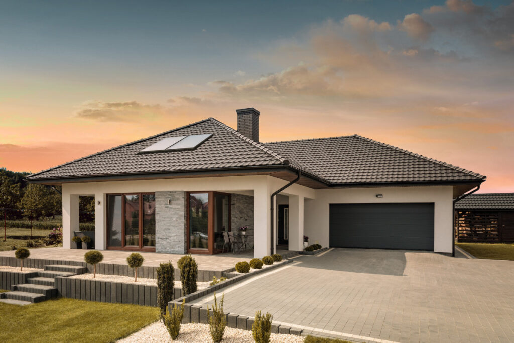 Dachówka ceramiczna Braas Topas 11V, kolor antracytowy