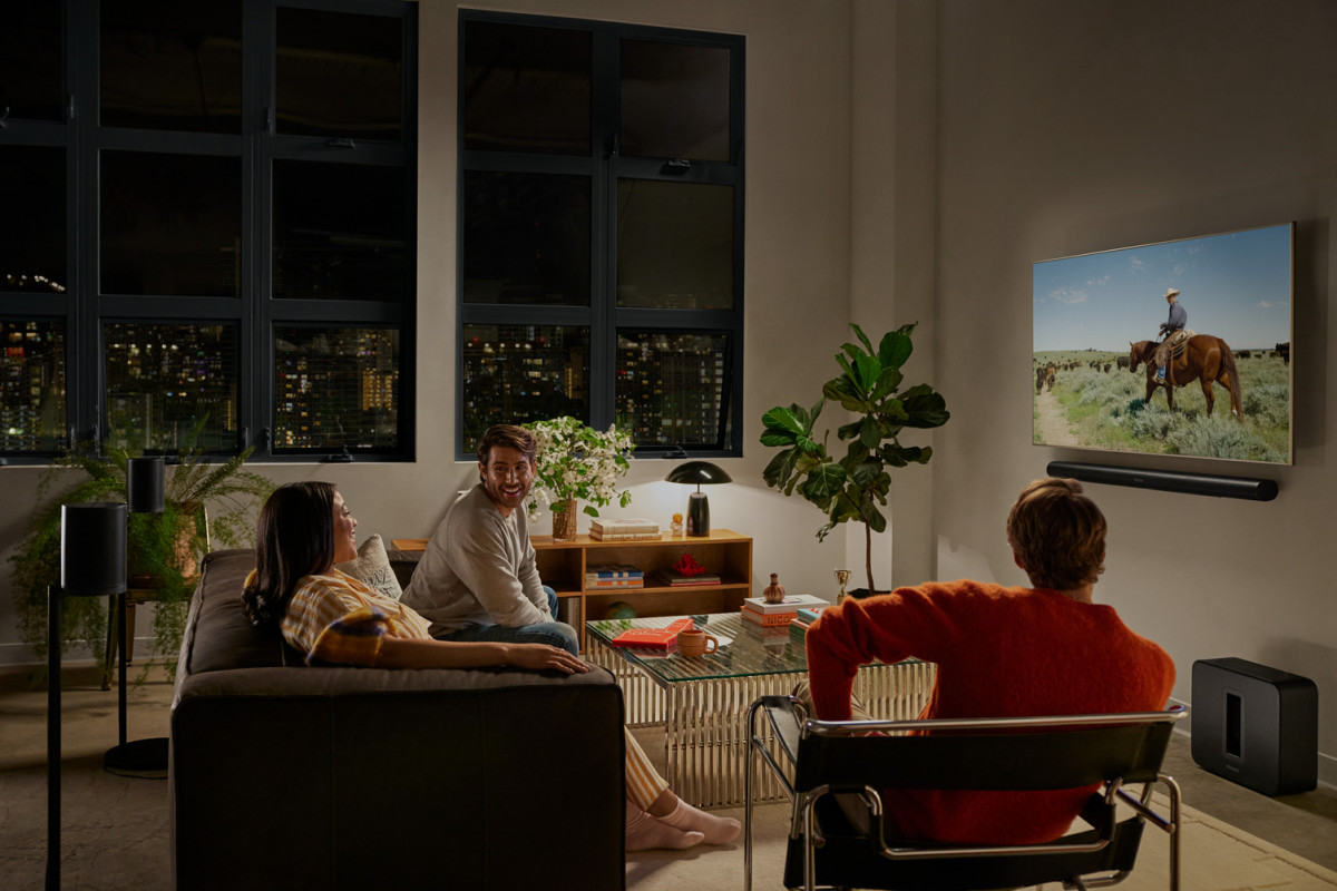 Nowa funkcja wykorzystująca AI, Wzmacniacz Mowy od Sonos: stworzona z myślą o osobach z ubytkiem słuchu