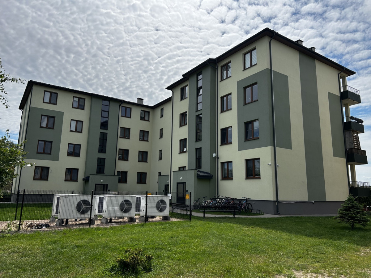 W Urszulinie pompy ciepła grzały blok przez cały rok – już liczą oszczędności