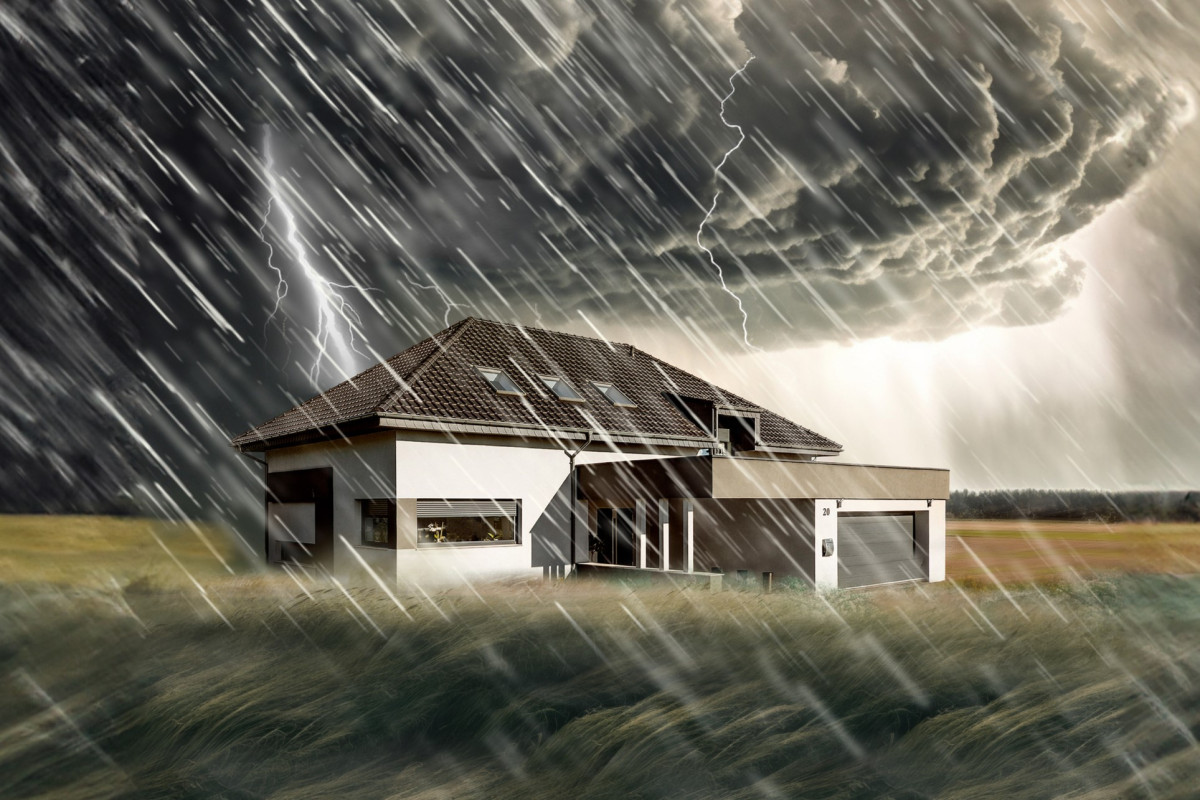 Jak wybrać trwałe, niezawodne pokrycie dachowe i zapewnić sobie spokój na lata?